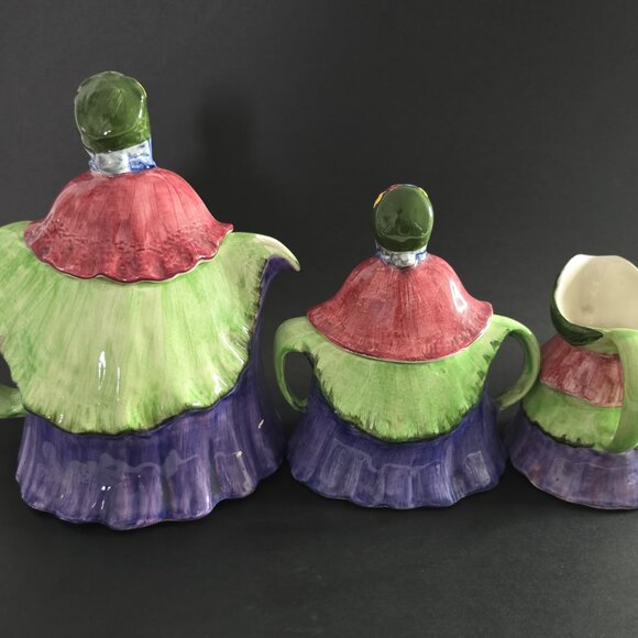 Collectible Vintage 1930s Little Old Lady Tea Set - Picture 4 of 8